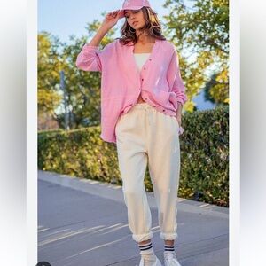 New Urban Daizy - Premium Soft Frayed Hem Gauze Vintage Washed Shirt